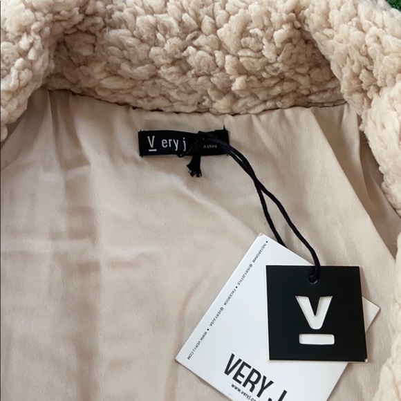 Soft Beige Teddy Bear Jacket - Picture 4 of 5